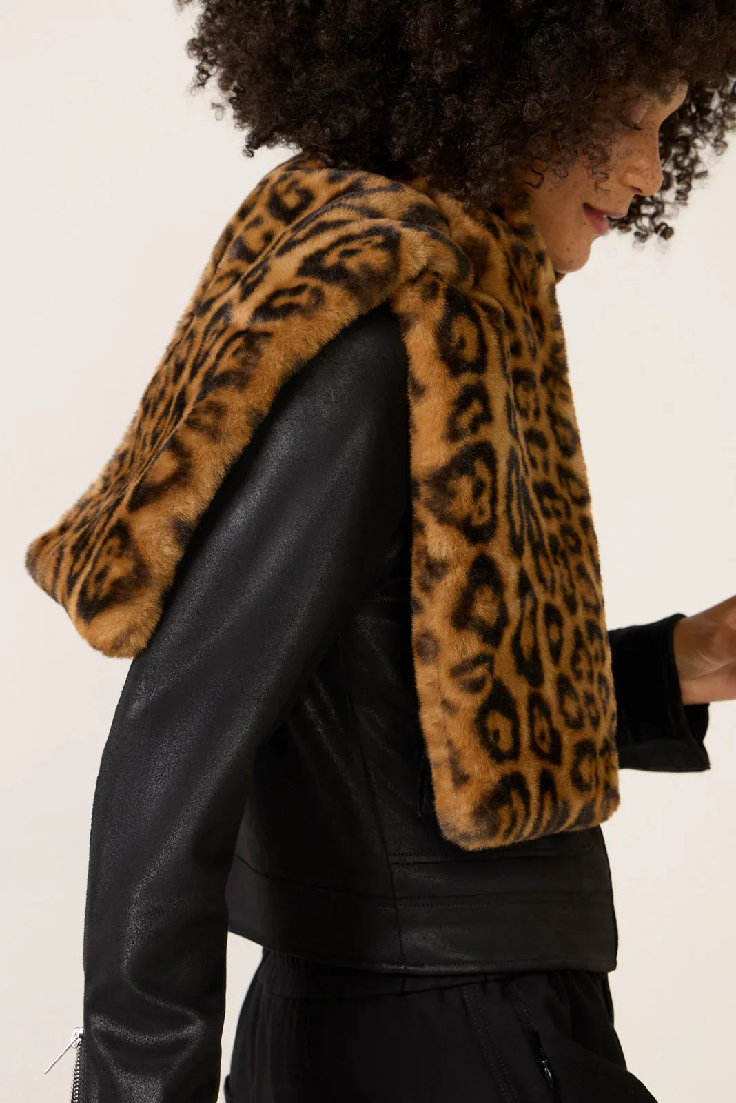 Kai Leopard Scarf