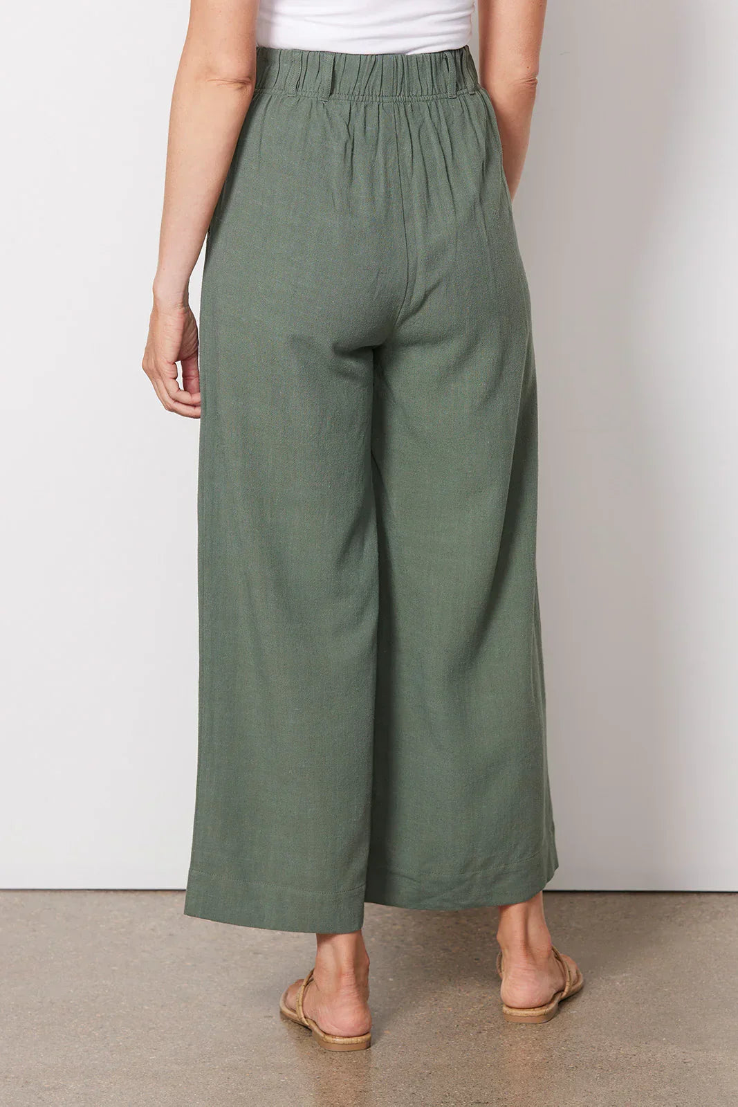 Farah Pant